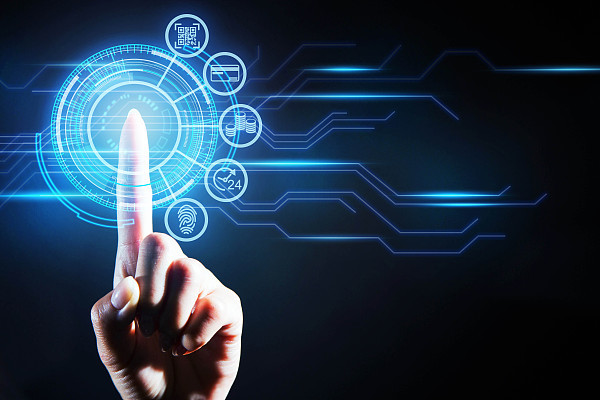 最好的股票配资炒股 押注美股的东方港湾再拿下2024年业绩冠军，百亿私募中量化跑输主观